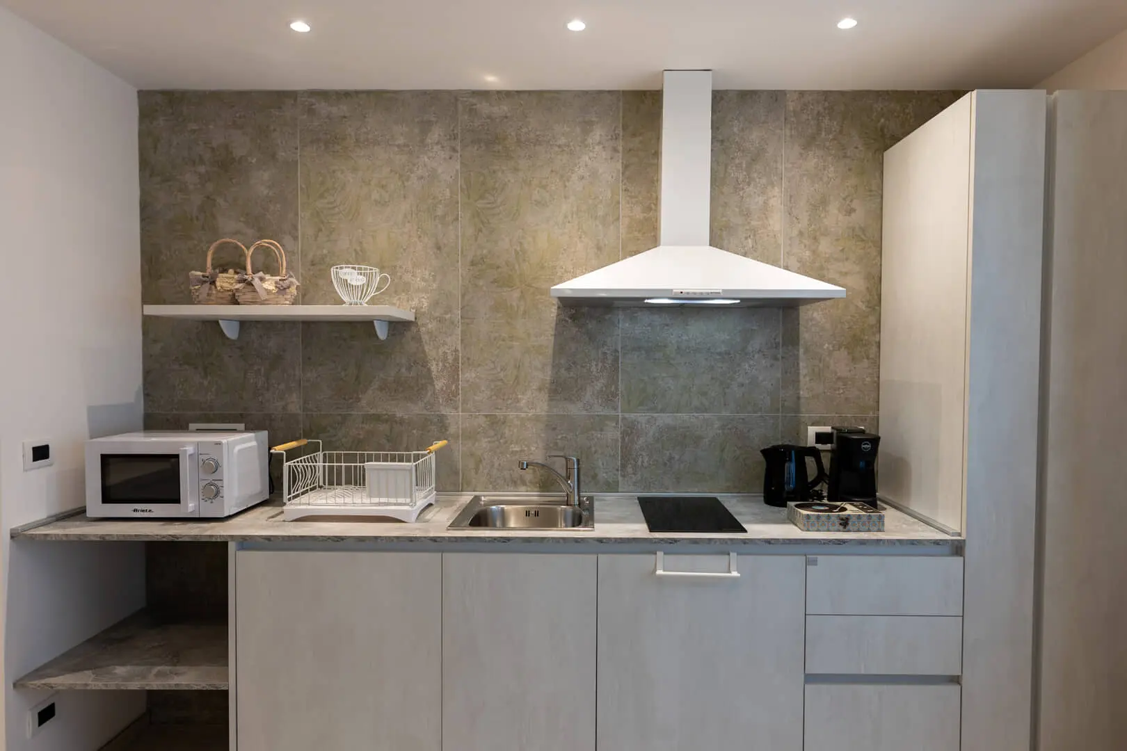 Cucina-elegante-e-minimalista-2